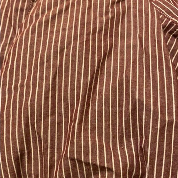 ✨2xHP✨AEO Striped Button Down Shirt. Maroon✨ - Picture 4 of 6